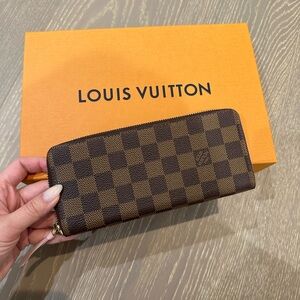Louis Vuitton clemence wallet